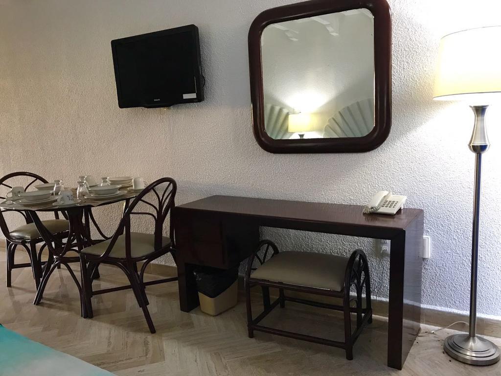 Senior Suite,444697545:JPEG